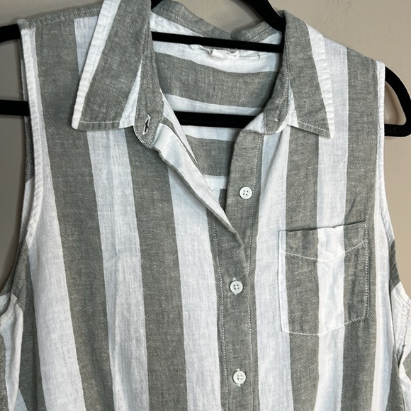 Beach Lunch Lounge tie front button down top shirt sleeveless - Picture 4 of 7